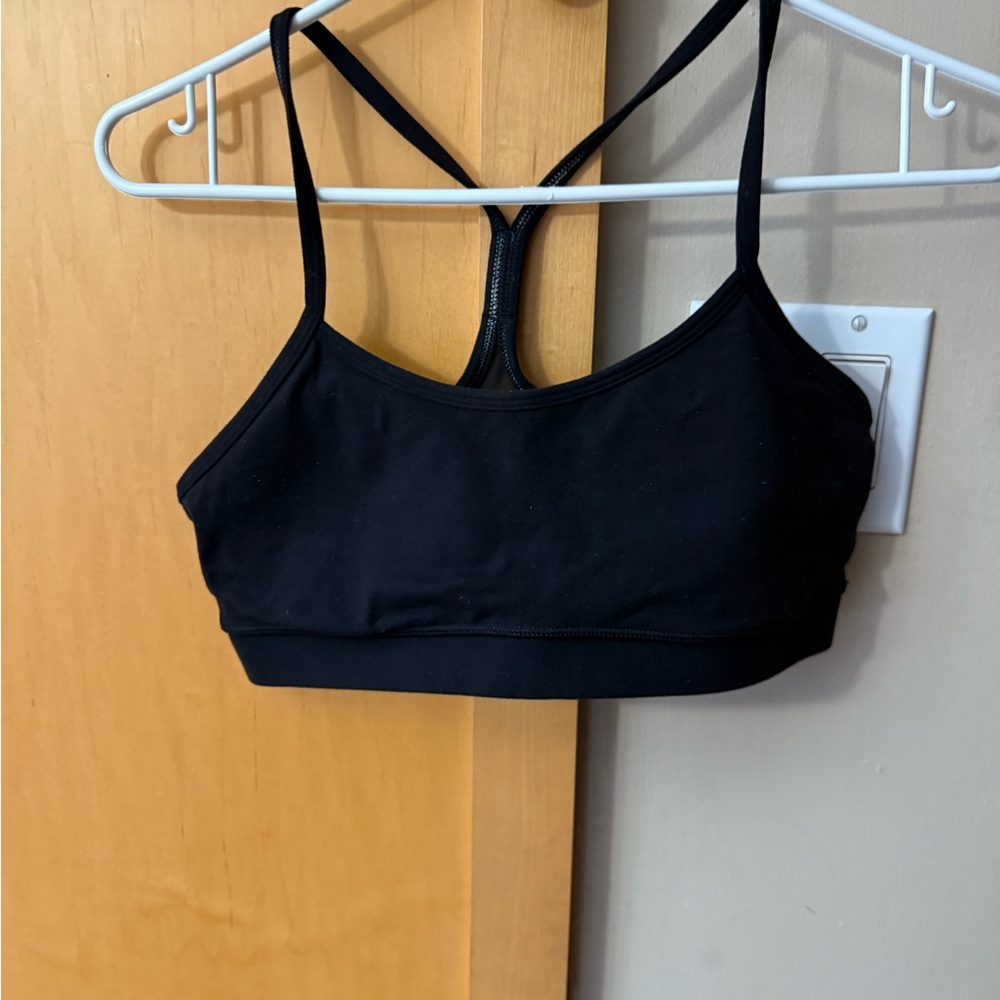 Black Women's Sports Bra lululemon flow V
With pads